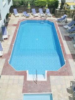 Renos Hotel Apts Polis Buitenkant foto